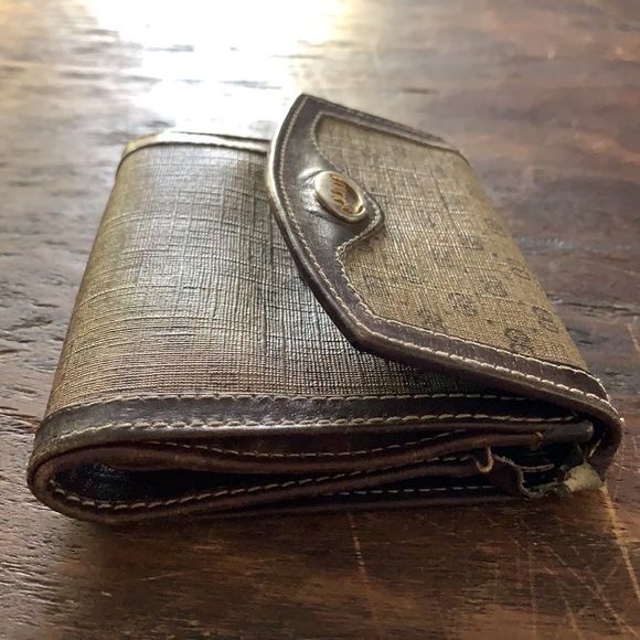 Vintage Gucci Wallet - Picture 10 of 11